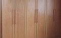 Einbauschrank mit Drehtüren