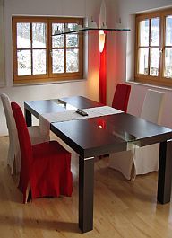 Esstisch mit Glaseinsatz