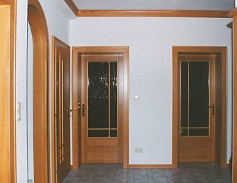 Innentüren mit Verglasung und Türstock